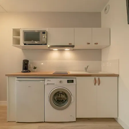 Apparthotel-gare-chambery Apartment