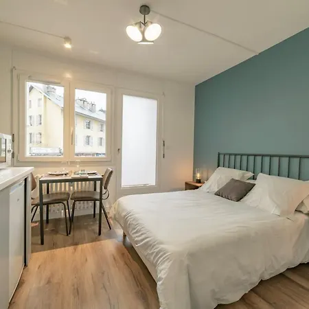 Apartment Apparthotel-gare-chambery
