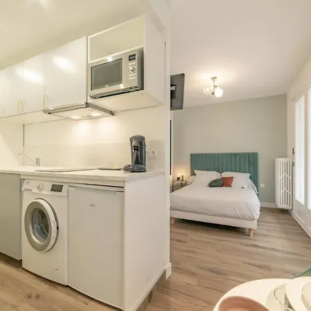 Apartment Apparthotel-gare-chambery *