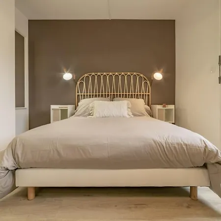 Apparthotel-gare-chambery Apartment