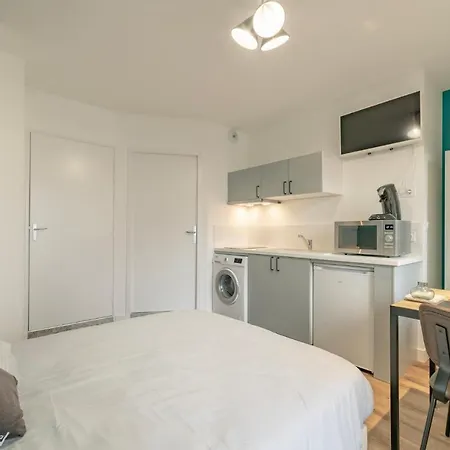Apartment Apparthotel-gare-chambery *