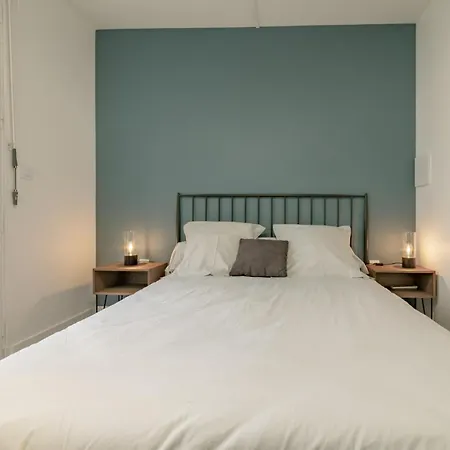 Apparthotel-gare-chambery Apartment